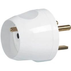 Legrand Adaptateur Pour Branchement De 1 Fiche 2P+T 16A Sur Une Prise 20A