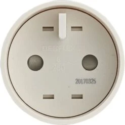 ADAPTATEUR ENTREE 2P 10/16A SORTIE SOCLE 2P EUROPE BLANC